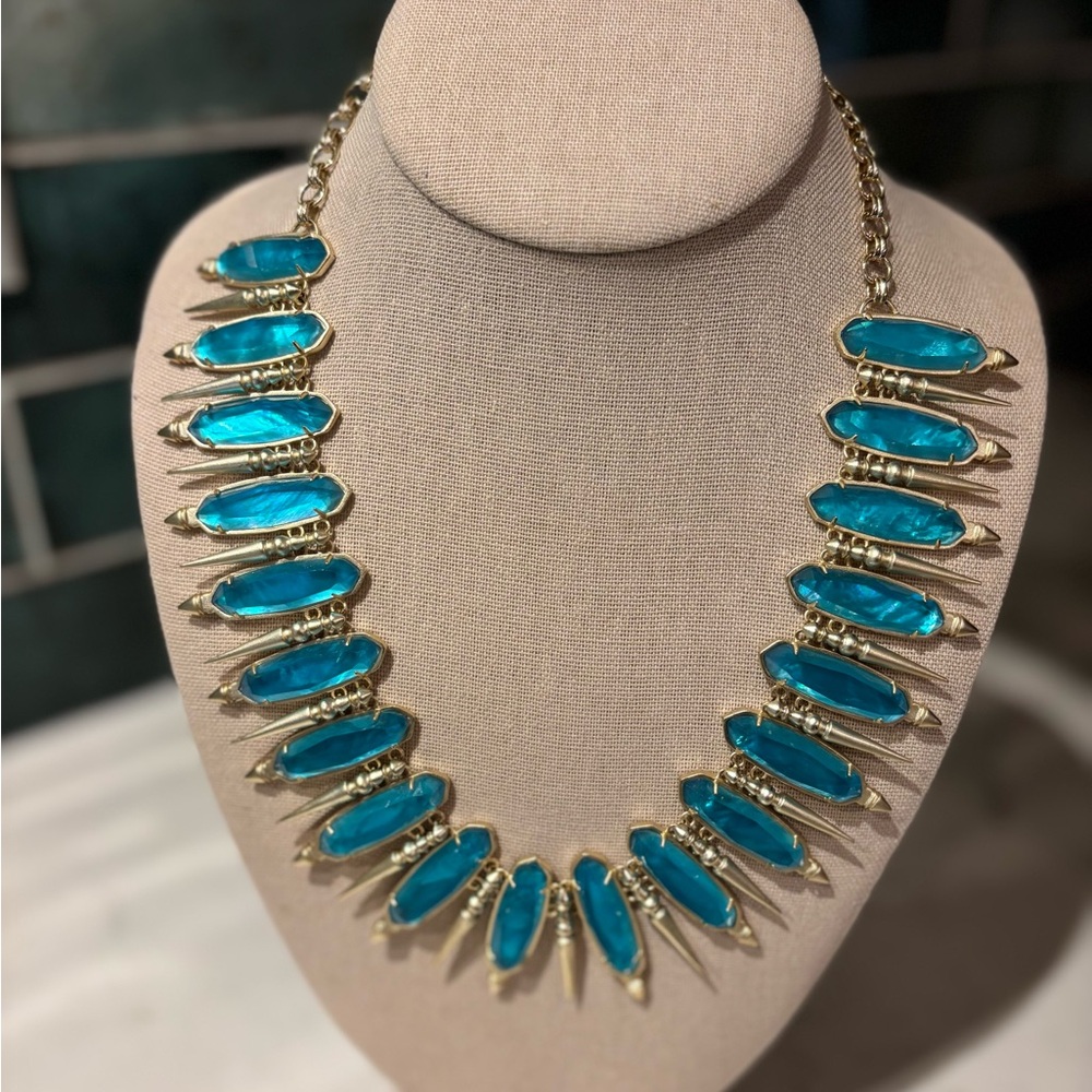 Kendra Scott Gwendolyn Reversible Stunning Blue, Gold, Iridescent Necklace